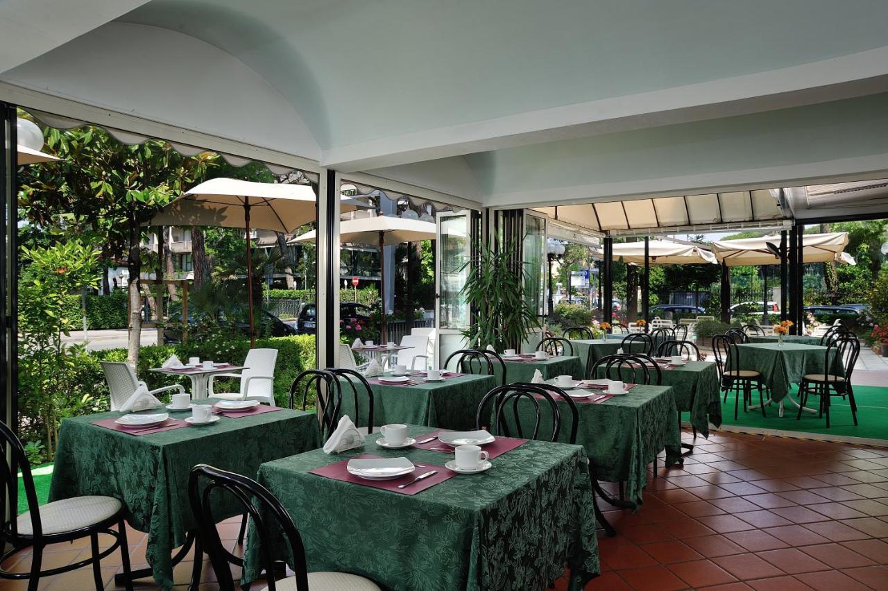 Hotel Suisse ميلانو ماريتيما المظهر الخارجي الصورة