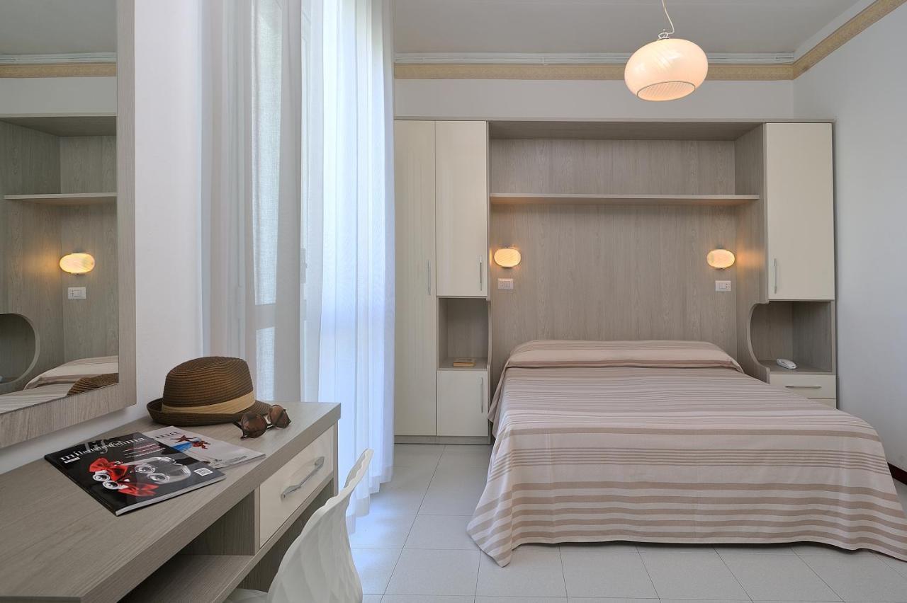 Hotel Suisse ميلانو ماريتيما المظهر الخارجي الصورة